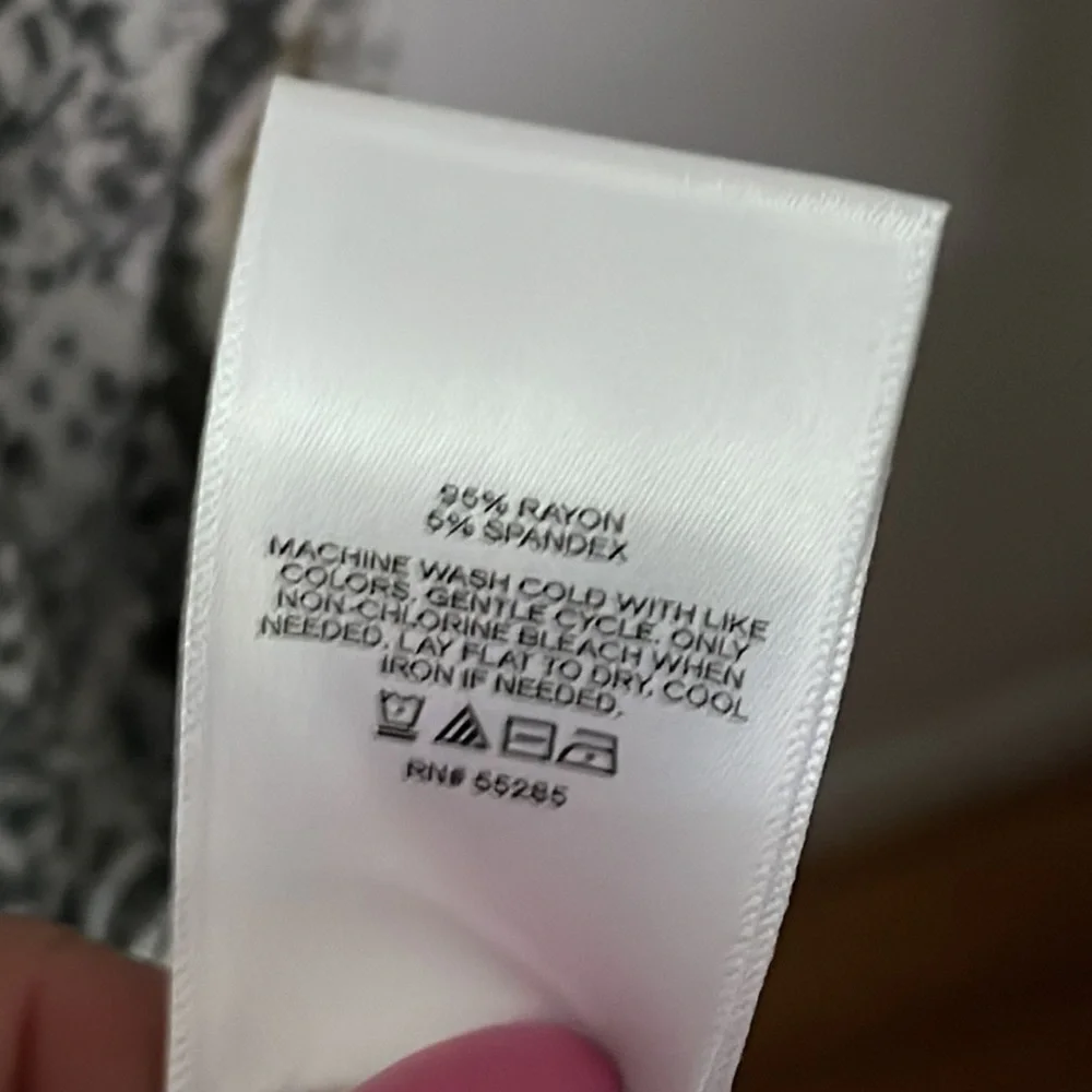 Express Python Print Dress - Picture 8 of 9